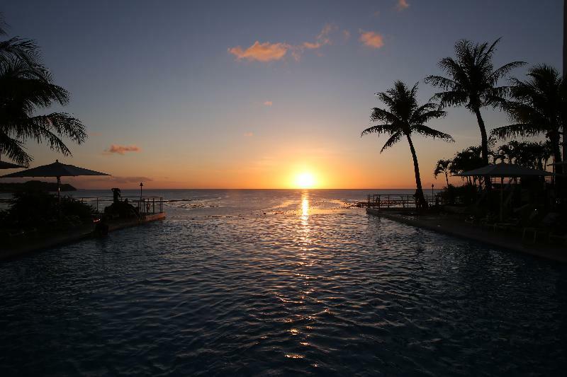 Guam Reef Hotel Tumon Exterior photo